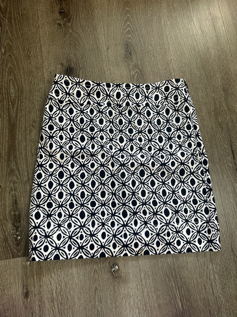 Talbots Navy and White Geometric Pencil Skirt - Picture 3 of 8